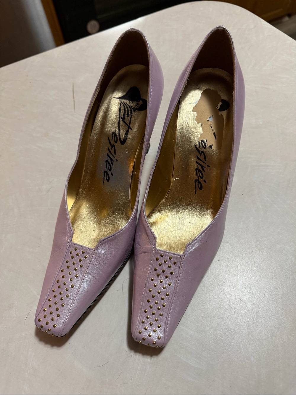 Vintage Style metallic Lilac Pumps with Stud Detail -